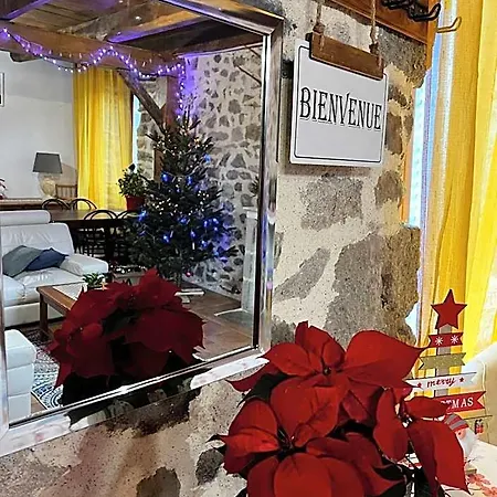 A La Ferme Au Coeur De L'auvergne 4*
