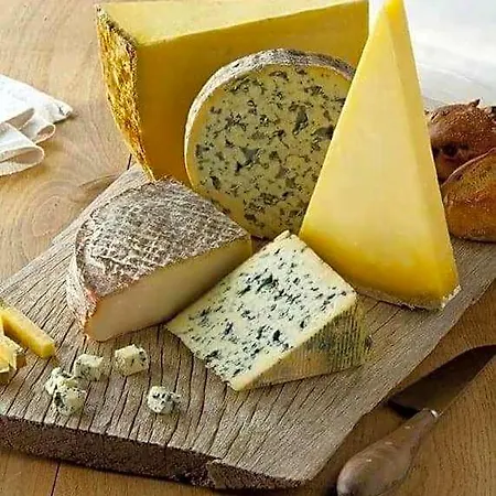Hotel A La Ferme Au Coeur De L'auvergne
