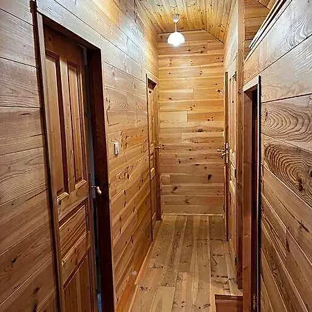 Hotel A La Ferme Au Coeur De L'auvergne 4*