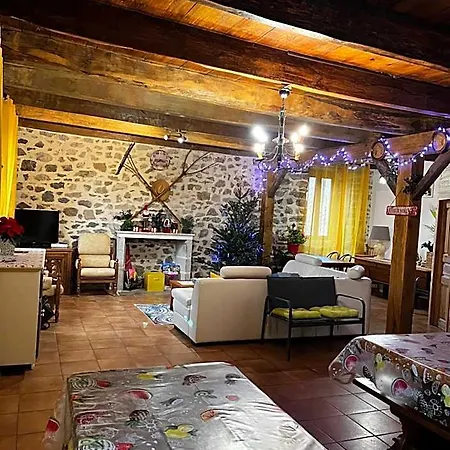 Hotel A La Ferme Au Coeur De L'auvergne